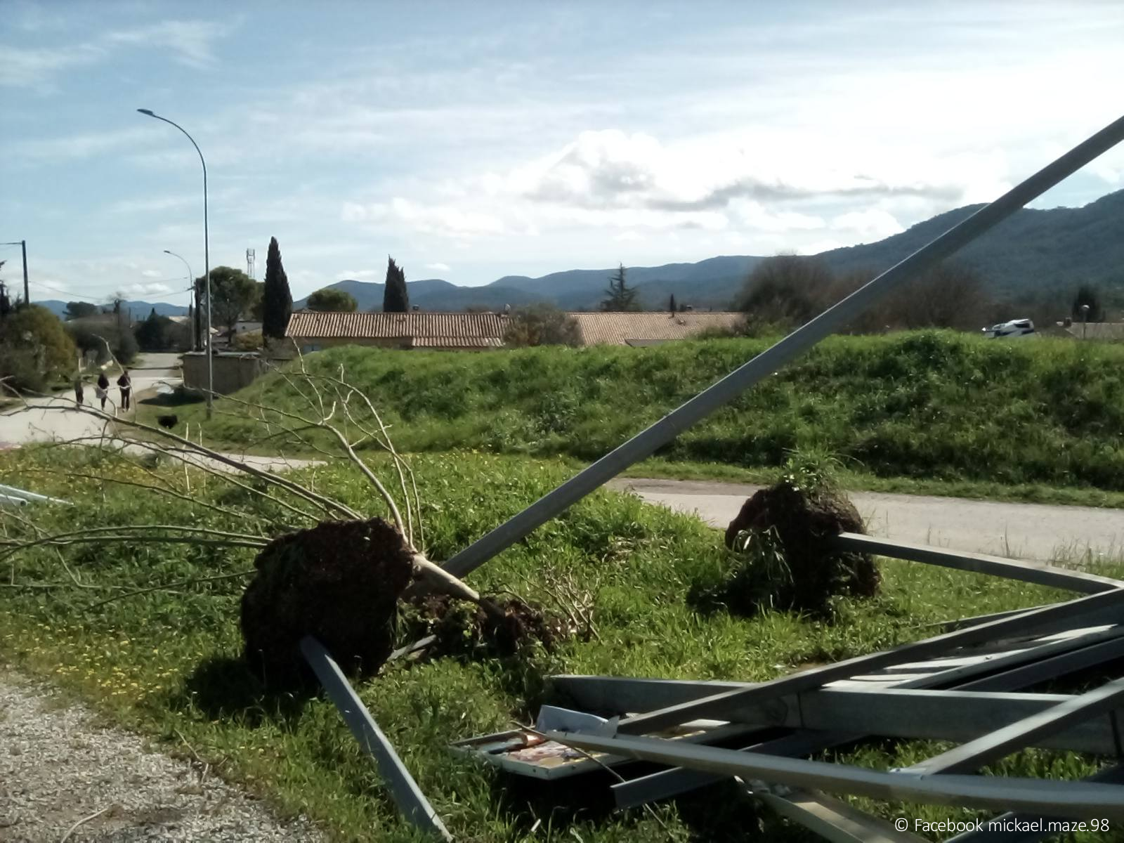 Deux tornades en Mayenne et dans le Var