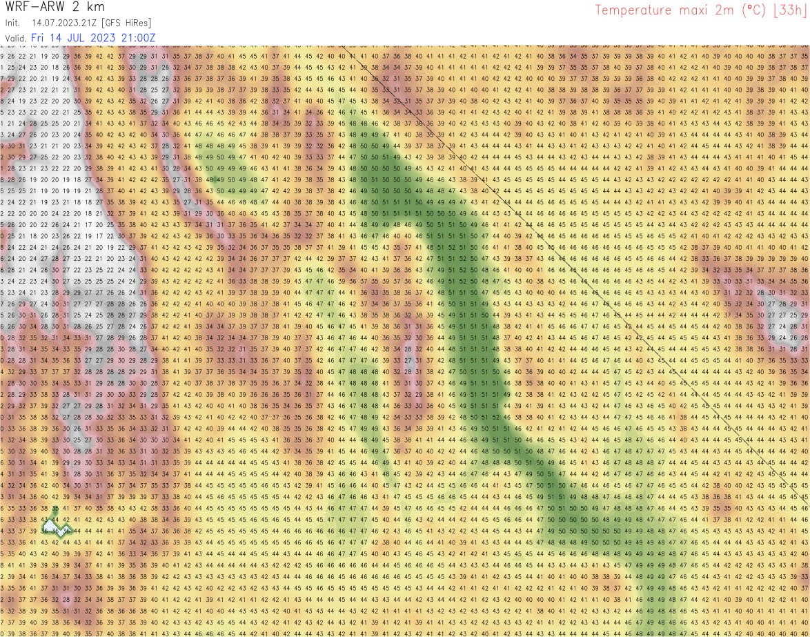<p>Début de la chaleur extrême dans la vallée de la Mort, où il a fait 50.6°C à Furnace Creek ces dernières heures. Modélisation ARW 2 km centrée sur le secteur avec des valeurs atteignant 52°C pour aujourd'hui. Pic attendu dimanche.</p>