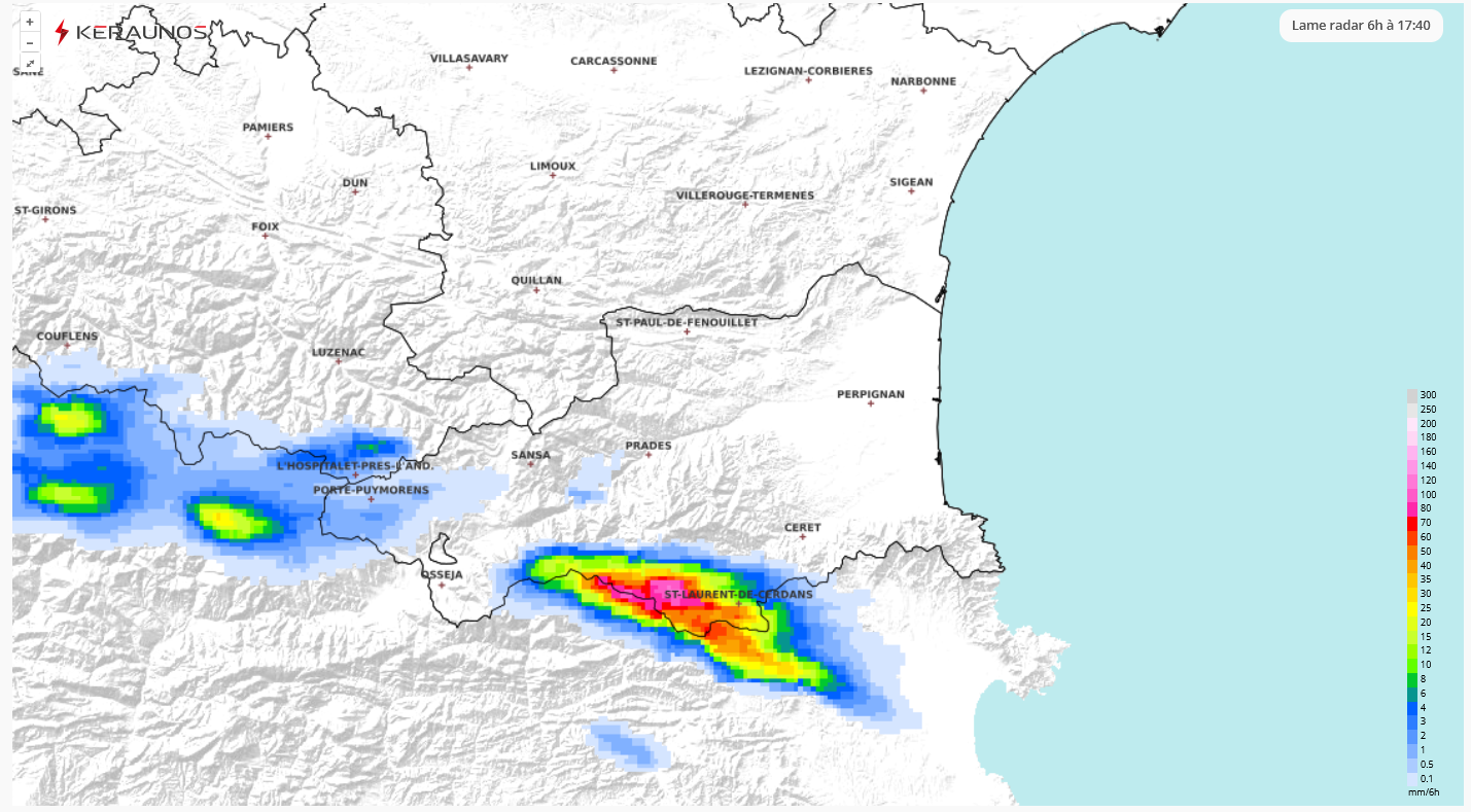 <p>Un orage très actif a produit ce vendredi après-midi des pluies intenses sur les reliefs des Pyrénées-Orientales. La lame d'eau dépasse localement 100 mm sous cet orage, notamment dans le secteur de Prats-de-Mollo-la-Preste.</p>