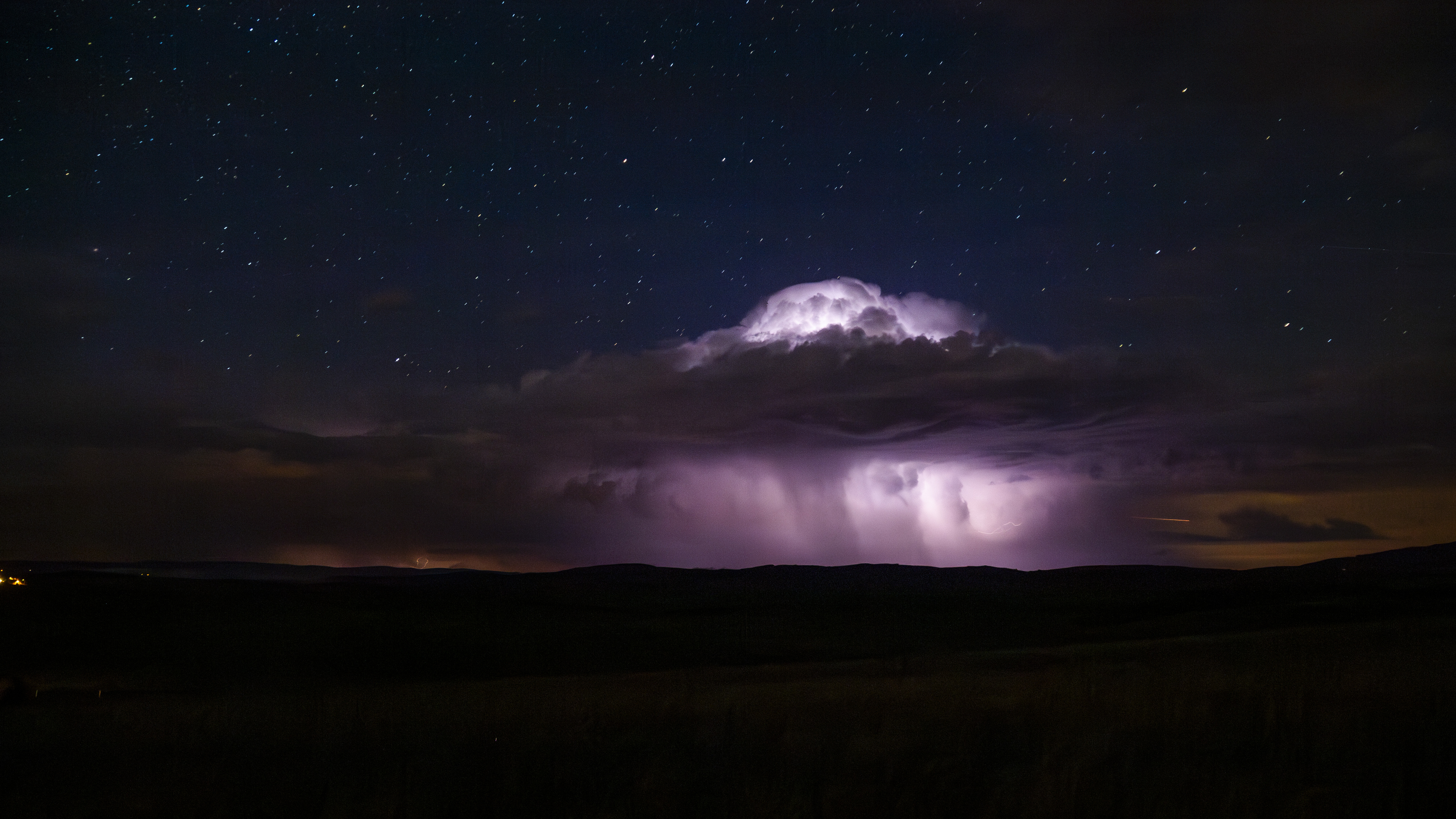 Orages vu depuis le causse Méjean, sud Lozère - 11/07/2024 23:00 - Nicolas Guédon