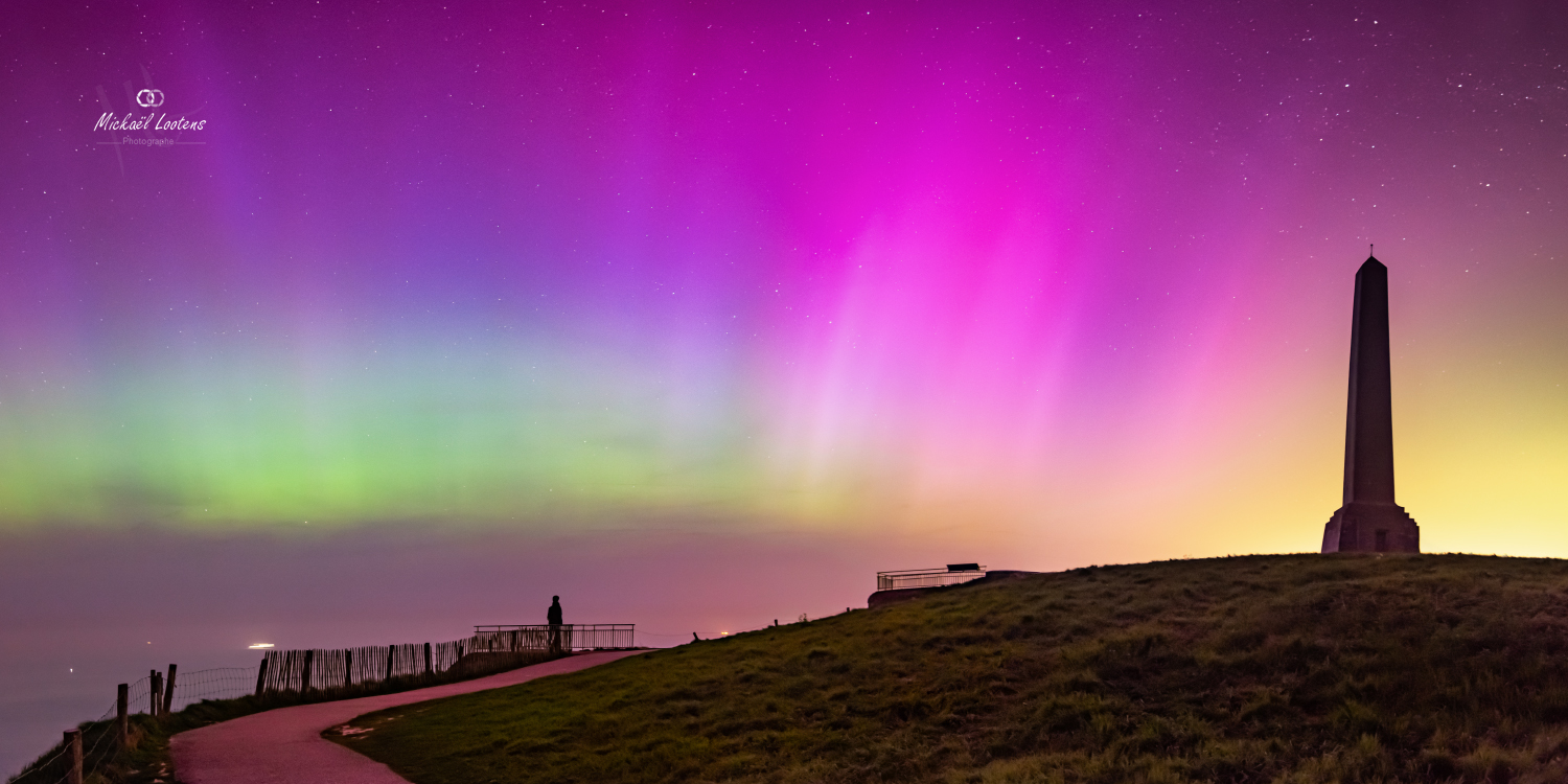 Episode d'aurores boréales très intense sur la France (KP9, G5). Le spectacle était au rendez-vous, ici au sommet du Cap Blanc-Nez (62) - 11/05/2024 03:00 - Mickael Lootens