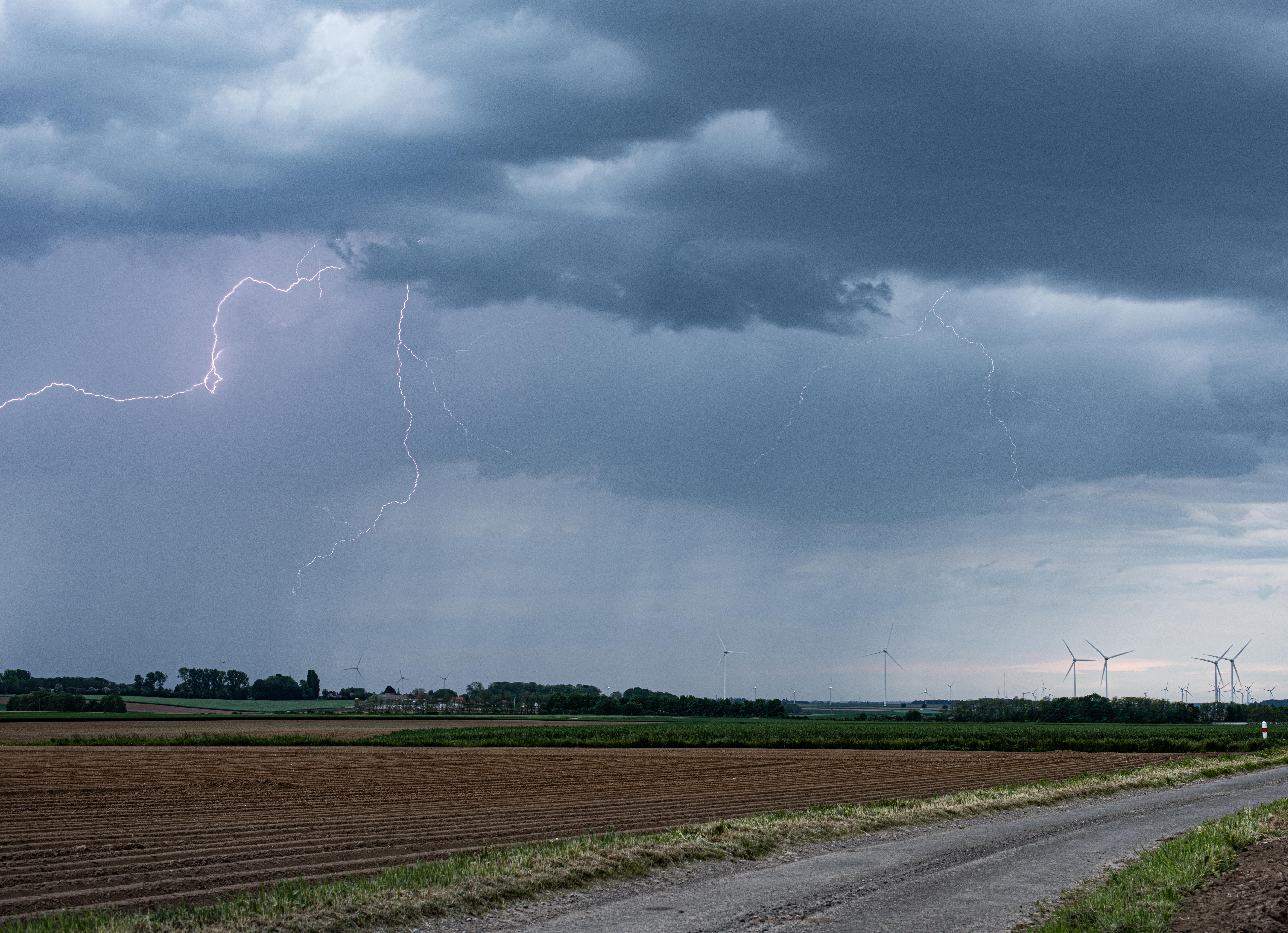 Orage en fin de vie remontant de l'Aisne. - 12/05/2024 20:30 - Jules Creteur