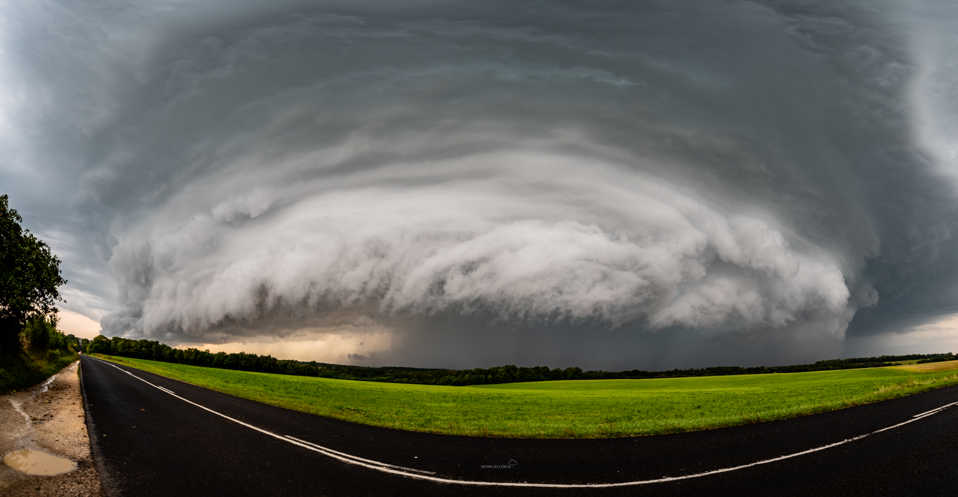 Violents orage en Meuse hier, rafale a 149 et 127 Km/h relevées, grêlons 2-3cm et inondation du coté de Commercy, bref journée très agitée sur ce département ! - 24/08/2024 19:14 - Kévin Leclercq