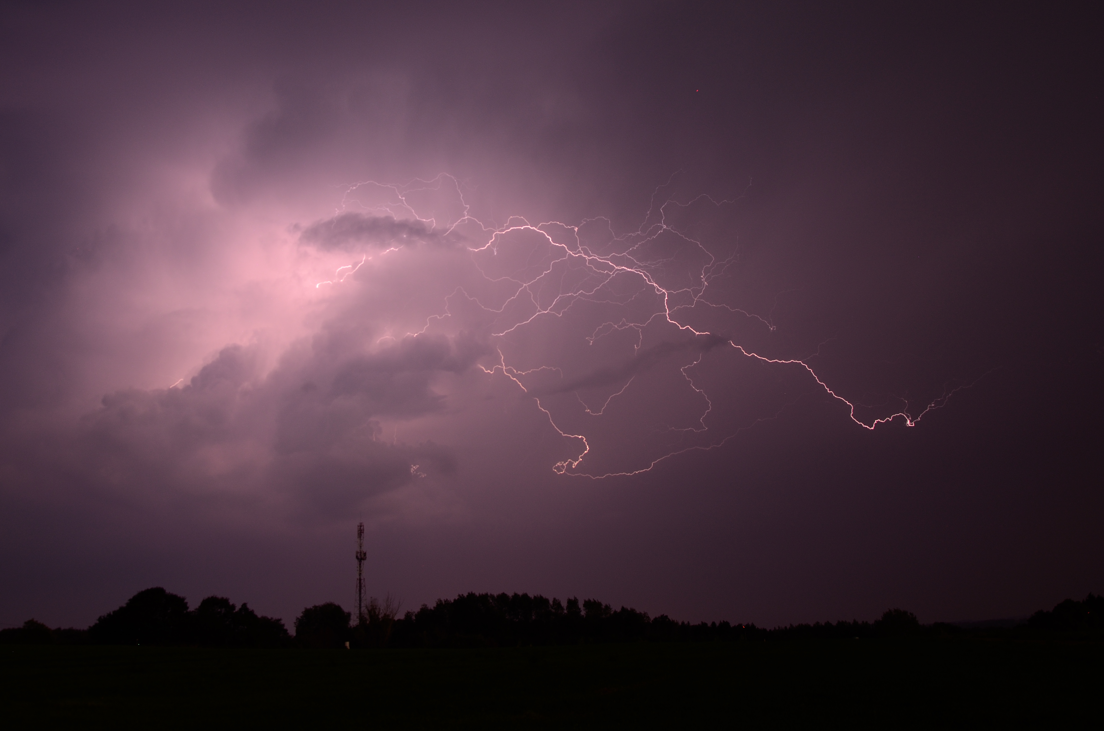 Orage au dessus de Pouldreuzic, Plozévet, Plogastel.. - 20/09/2024 23:21 - Élodie Parcou