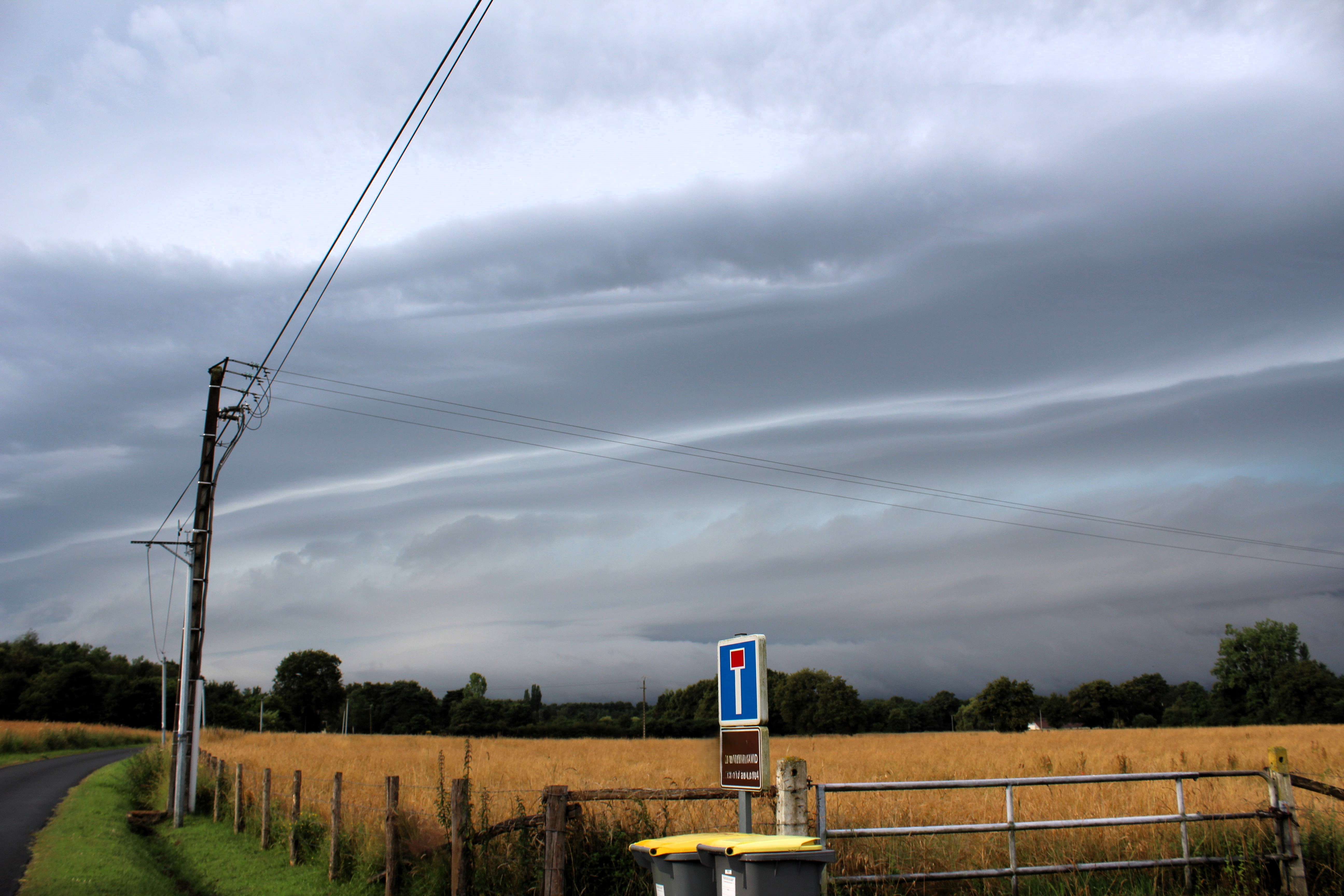 Orage avec arcus - 09/07/2024 08:20 - Thomas Coulais