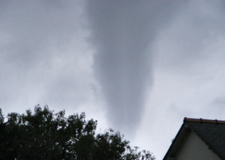 Tornade EF0 à Donges (Loire-Atlantique) le 8 octobre 2009