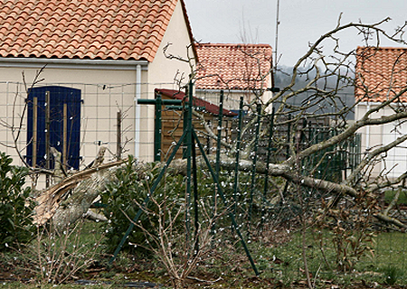 Tornade EF0 à Fontenay-le-Comte (Vendée) le 5 février 2010