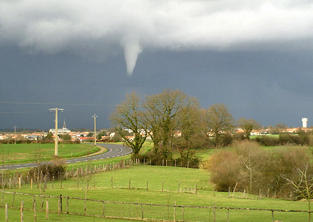 Tornade EF1 à Jallais (Maine-et-Loire) le 10 mars 2013