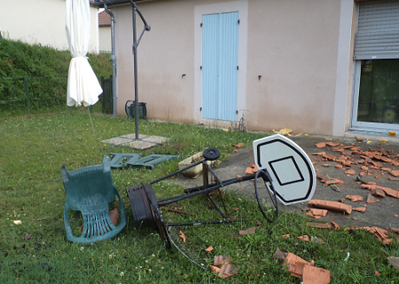 Tornade EF1 au Lardin-Saint-Lazare (Dordogne) le 11 juin 2012