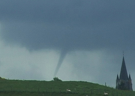 Tornade EF0 à Marcenat (Cantal) le 11 juin 2008