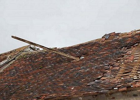 Tornade EF0 à Verderel-lès-Sauqueuse (Oise) le 7 juillet 2012