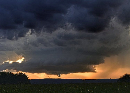 Supercellules et violents orages de grêle entre la Lorraine et l'Alsace le 13 mai 2015