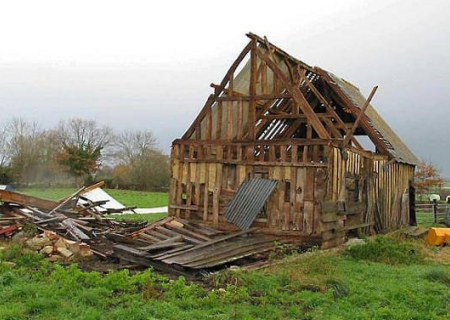 Tornade EF1 à Grandchamp-le-Château (Calvados) le 8 décembre 2006